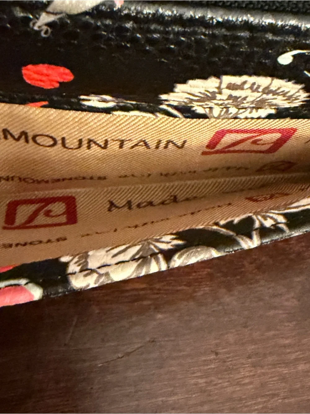 Stone Mountain Wristlet Wallet Pebbled Black Paris Themed Graphic Zip Around